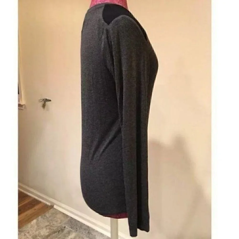 Laundry by Shelli Segal Top medium Shoulder Patch